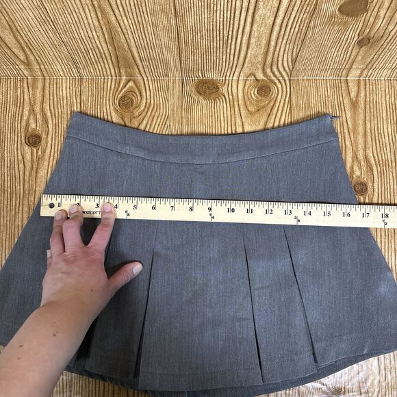 Rebil Pleated Tennis Mini Skirt Women’s Size Large NWT Shorts Under - Picture 6 of 15